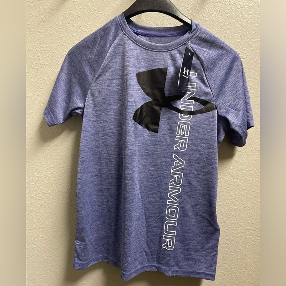 NWT Youth Large Under Armour Tshirt - Picture 1 of 1